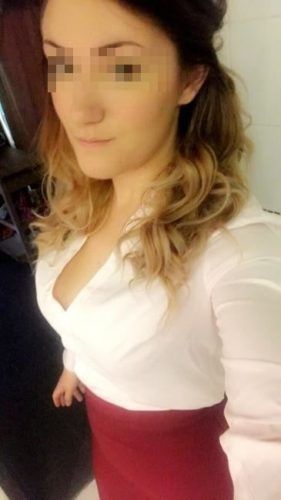 Rousse et coquine, toujours partante pour rencontrer un bel homme