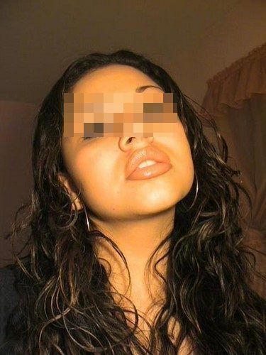 Brunette sexy de 29 ans bouge sur Paris pour plan cul