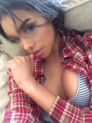 Cherche une bonne bite sur Paname !!! Dans le 17ème