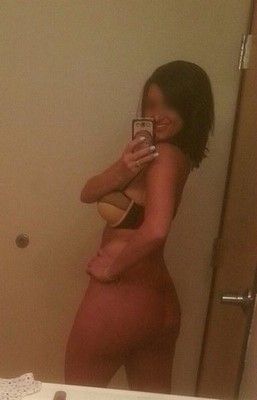 Cyrielle pour beau sexfriend, sortie club libertine dans le 75 et RP