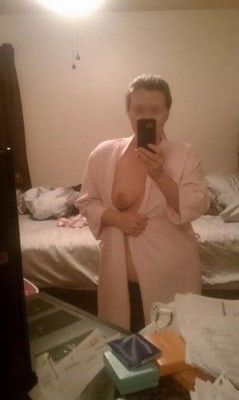 Femme romantique cherche mec doux pour sexe cool