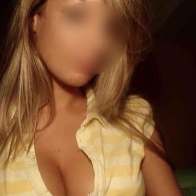 Jeune garce trompe son époux sur Paris, sans complexe