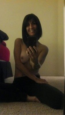 Jolie brune en IDF pour sexfriend régulier