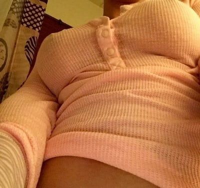 Parisienne solitaire cherche consolation masculine