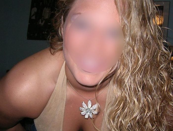 Blondasse cochonne veut se faire prendre (sur Paname)