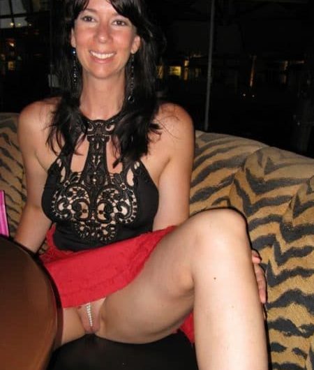 Cougar parisienne ch aventure suivie discrète avec jeune amant