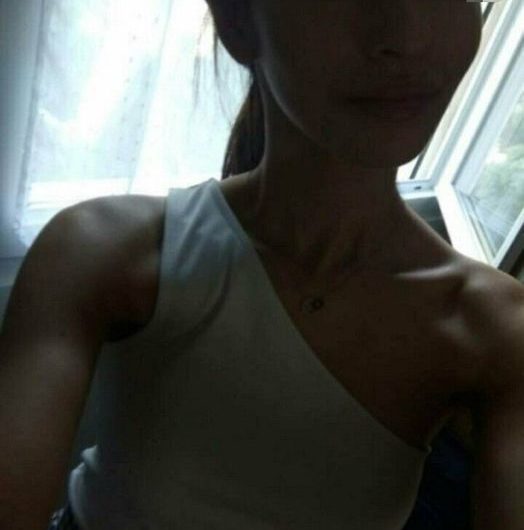Beurette du 17eme : échange nudes sex sur Snapchat et plan cul réel ?