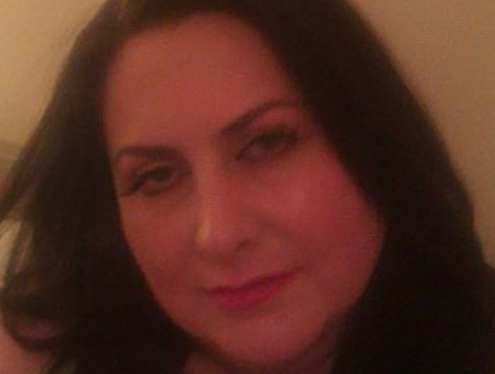 femme simple et généreuse à Courbevoie pour plan sexe suivi voir plus si feeling