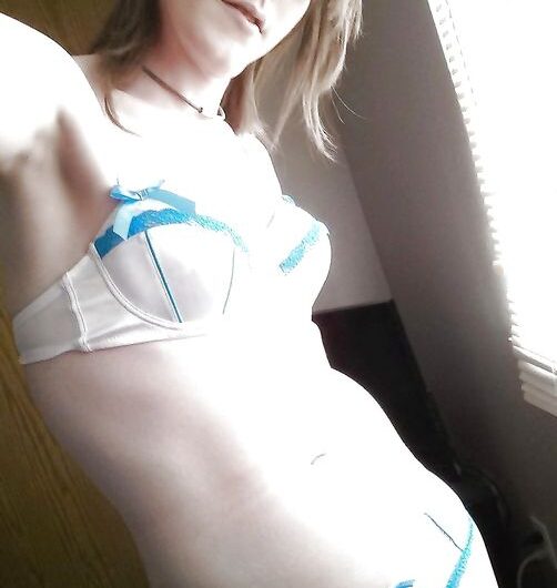 Jeune trans sensuelle Paris 9e près de Pigalle cherche amant câlin