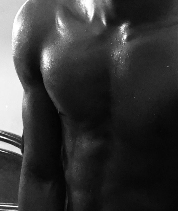 Jeune Grosse bite a votre disposition